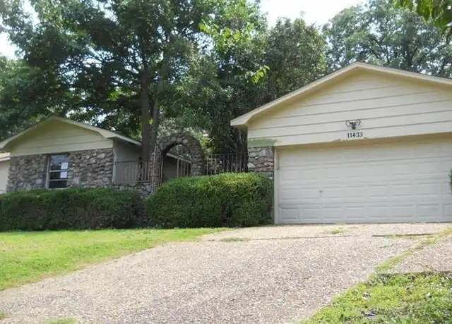 Property at 11433 Bainbridge Dr, Little Rock, AR, 72212, 3 beds, 2 baths, [object Object]