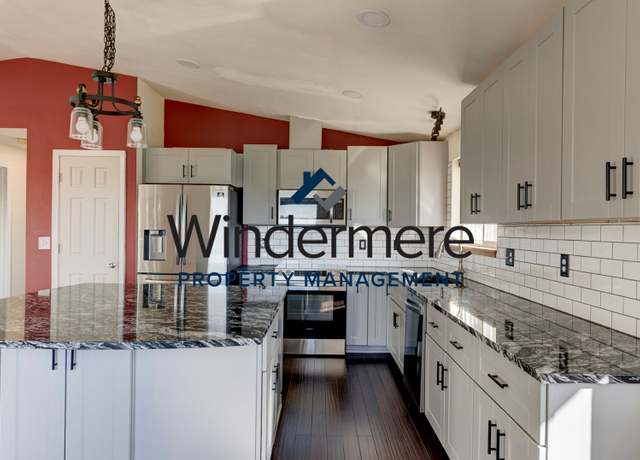 Photo of 982 Shawn Ave, Oak Harbor, WA 98277