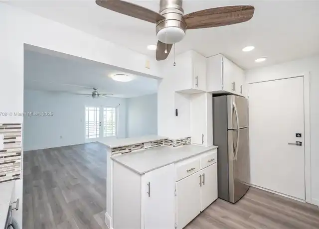 Property at 301 Sunrise Dr Unit 4AE, Key Biscayne, FL, 33149, 2 beds, 2 baths, [object Object]