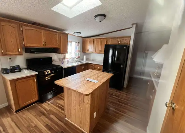 Property at 3451 Ridge Ave, Springfield, IL, 62702, 4 beds, 2 baths, [object Object]