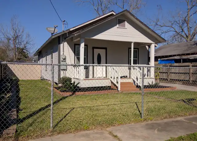 Property at 218 E Wright Ave, Baytown, TX, 77520, 3 beds, 1.5 baths, [object Object]