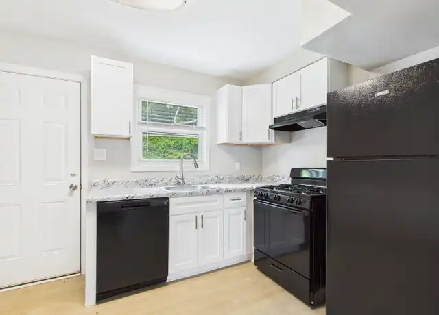 Property at 10 W 27th St Unit R, Richmond, VA, 23225, 2 beds, 1 bath, [object Object]