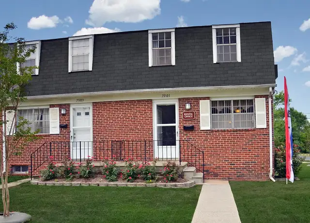 Photo of 7901 Stratman Rd, Dundalk, MD 21222