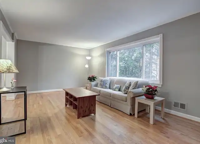 Property at 10430 Armstrong St Unit 3, Fairfax, VA, 22030, 1 bed, 1 bath, [object Object]