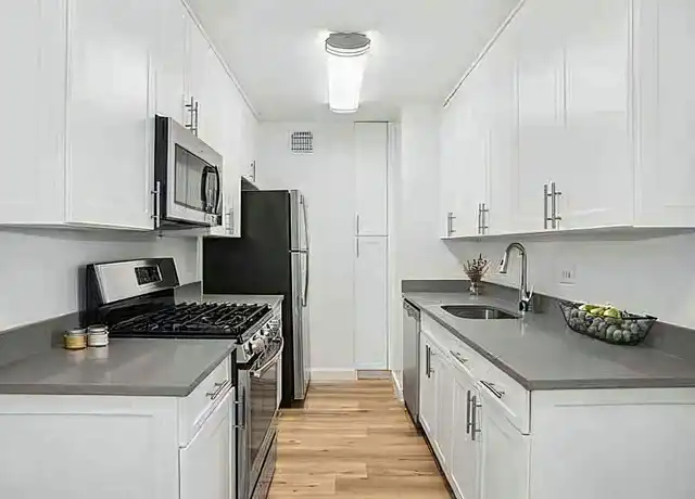 Property at 375 S End Ave Unit 6J, New York, NY, 10280, 1 bed, 1 bath, [object Object]