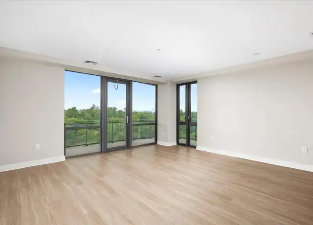 Property at 701 Ridge Hill Blvd Unit 8D, Yonkers, NY, 10710, 2 beds, 2 baths, [object Object]