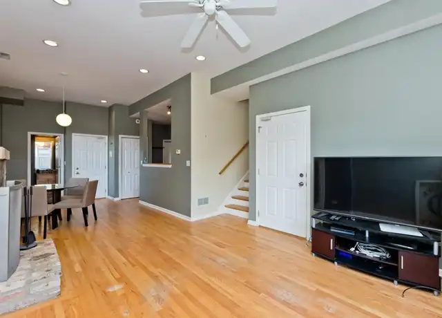Property at 1317 N Wicker Park Ave, Chicago, IL, 60622, 2 beds, 1 bath, [object Object]