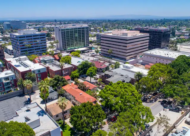 Property at 130 S Euclid Ave Unit 3-L2, Pasadena, CA, 91101, 3 beds, 1 bath, [object Object]