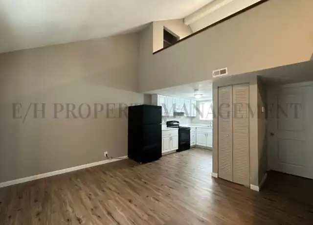 Property at 3037 Jackson North Ave Unit 3, Wichita, KS, 67204, 1 bed, 1 bath, [object Object]