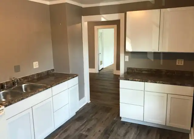 Property at 214 Maple St, Wausau, WI, 54401, 2 beds, 1 bath, [object Object]