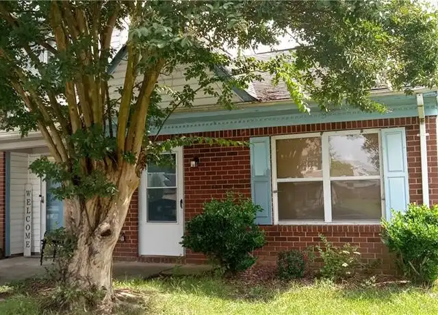 Property at 196 Greenfield Cres, Suffolk, VA, 23434, 2 beds, 1 bath, [object Object]
