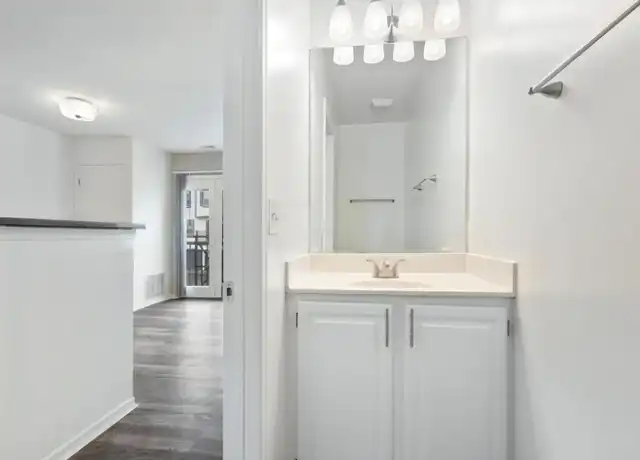 Property at 316 Sibelius Ct, Wheaton, IL, 60189, 2 beds, 2 baths, [object Object]