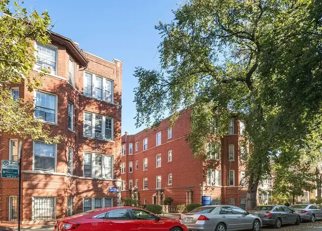 Property at 550 W Aldine Ave, Chicago, IL, 60657, 2 beds, 1 bath, [object Object]