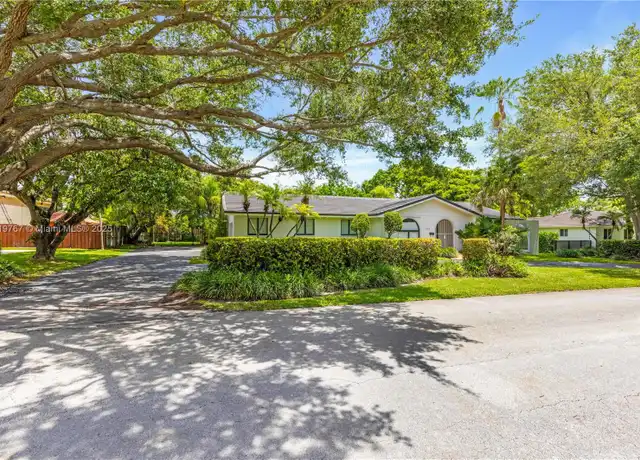 Property at 7915 SW 166th St, Palmetto Bay, FL, 33157, 4 beds, 3 baths, [object Object]