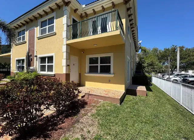 Property at 714 NE 4th Ct #714, Hallandale Beach, FL, 33009, 3 beds, 2.5 baths, [object Object]