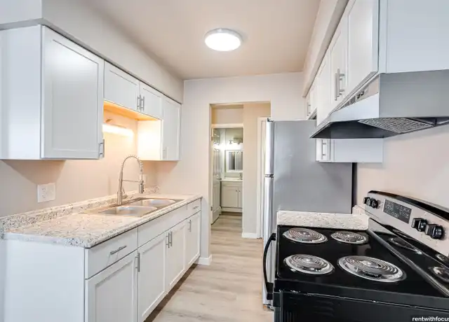 Property at 2010 Regency Ct Unit 2031-3, Appleton, WI, 54915, 1 bed, 1 bath, [object Object]