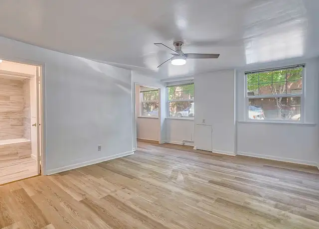 Photo of 2146 NW Johnson St, Portland, OR 97210
