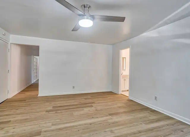 Photo of 2146 NW Johnson St, Portland, OR 97210