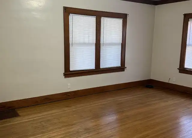 Property at 1007 E Corning St Unit 1, Red Oak, IA, 51566, 1 bed, 1 bath, [object Object]
