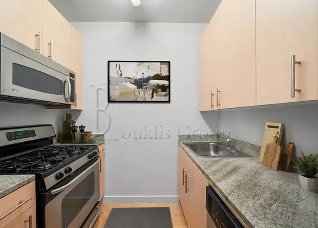 Property at 90 Washington St Unit 2F, New York, NY, 10006, 0 beds, 1 bath, [object Object]