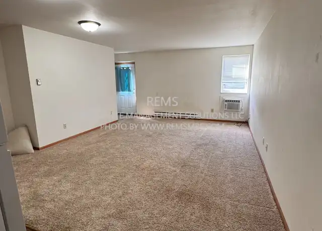 Property at 122 Maine St Unit 102, Mauston, WI, 53948, 2 beds, 1 bath, [object Object]