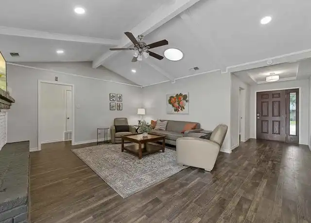 Property at 1318 Hanna Cir Unit 1B, DeSoto, TX, 75115, 6 beds, 2 baths, [object Object]
