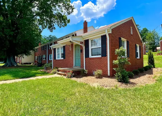 Photo of 1000 Hill St, Greensboro, NC 27408