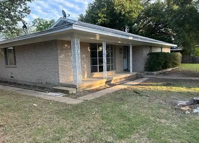 Property at 110 S 8th St, Sanger, TX, 76266, 3 beds, 3 baths, [object Object]