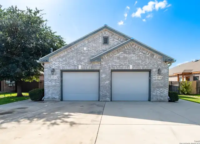 Property at 225 Anne Louise Dr Unit B, New Braunfels, TX, 78130, 3 beds, 2 baths, [object Object]