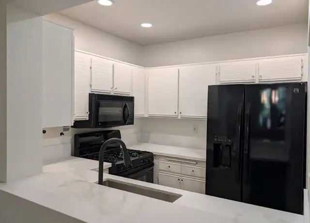 Property at 24153 Del Monte Dr #355, Valencia, CA, 91355, 2 beds, 2 baths, [object Object]