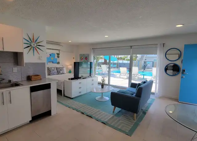 Property at 1530 E Palm Canyon Dr Unit 101, Palm Springs, CA, 92264, 0 beds, 1 bath, [object Object]