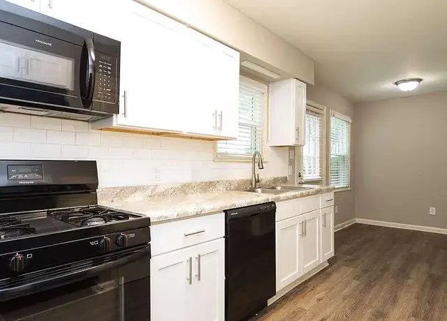 Photo of 1220 Carriage House Ln, Gastonia, NC 28054