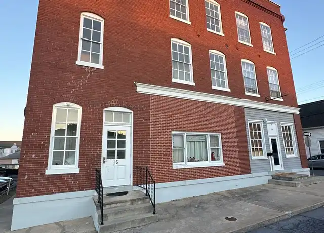 Property at 16 S Chestnut St Unit 3, Palmyra, PA, 17078, 2 beds, 1 bath, [object Object]