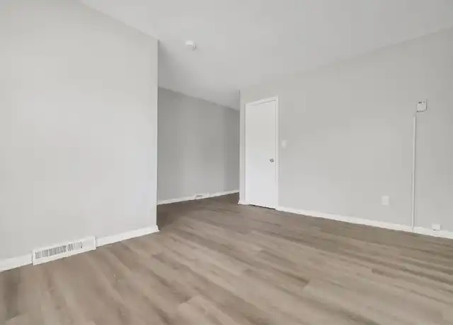 Property at 3690 E 139th St Apt 3, Cleveland, OH, 44120, 1 bed, 1 bath, [object Object]
