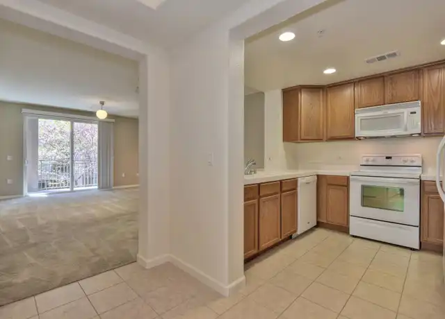 Property at 809 Auzerais Ave #252, San Jose, CA, 95126, 1 bed, 1 bath, [object Object]