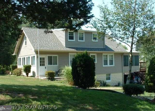 Photo of 8400 Bellefonte Ln, Clinton, MD 20735