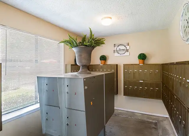 Property at Townhouse Apartments - 1001 Biloxi Dr, Ennis, TX, 75119, 1-2 bed, 1-2 bath, [object Object]