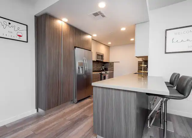 Property at 1070 S Bedford St Unit 405A, Los Angeles, CA, 90035, 3 beds, 3 baths, [object Object]