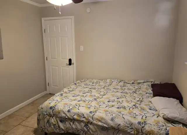 Property at 9306 Mahoning Dr, Houston, TX, 77074, 1 bed, 1 bath, [object Object]
