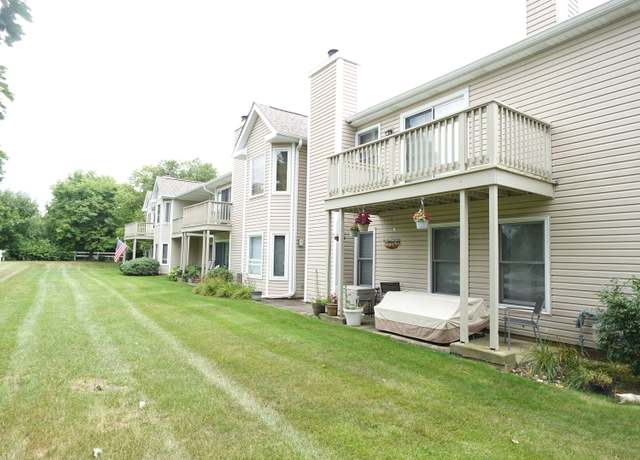 Photo of 231 University Ln Unit D, Elk Grove Village, IL 60007