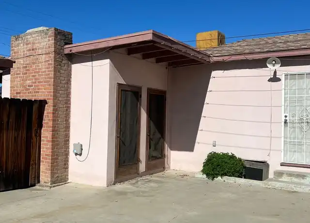 Property at 1421 El Rancho Dr, Bakersfield, CA, 93304, 1 bed, 1 bath, [object Object]
