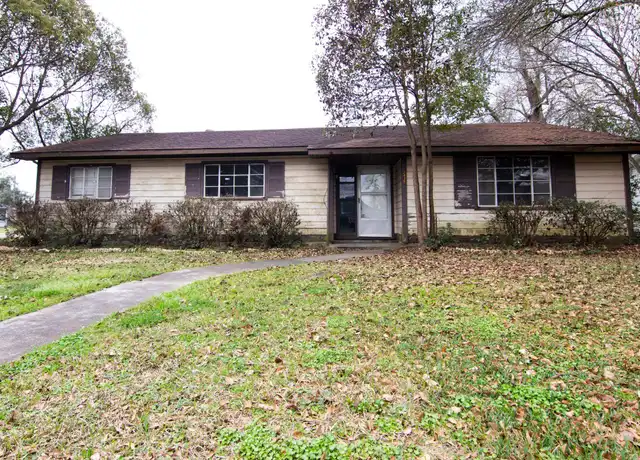 Property at 2430 McKee Dr, Orange, TX, 77630, 3 beds, 1.5 baths, [object Object]