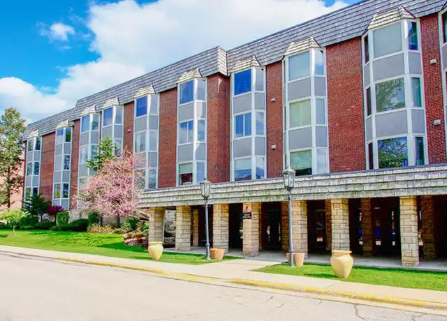 Property at 2500 Windsor Mall Unit 3B, Park Ridge, IL, 60068, 2 beds, 2 baths, [object Object]