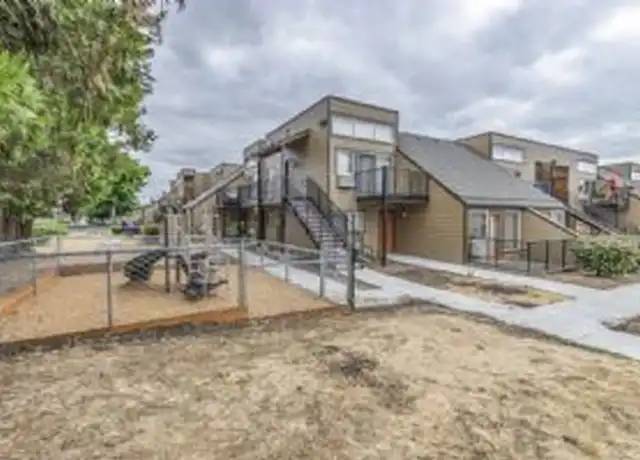 Property at 544 N 10th St Unit 102, St Helens, OR, 97051, 2 beds, 1 bath, [object Object]