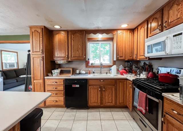 Photo of 9 Putney Cir Unit 9, Billerica, MA 01821