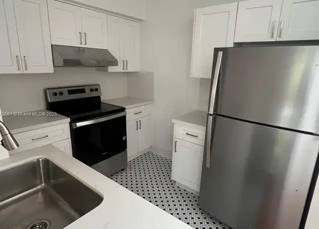 Property at 1561 West Ave Unit 3, Miami Beach, FL, 33139, 2 beds, 1 bath, [object Object]