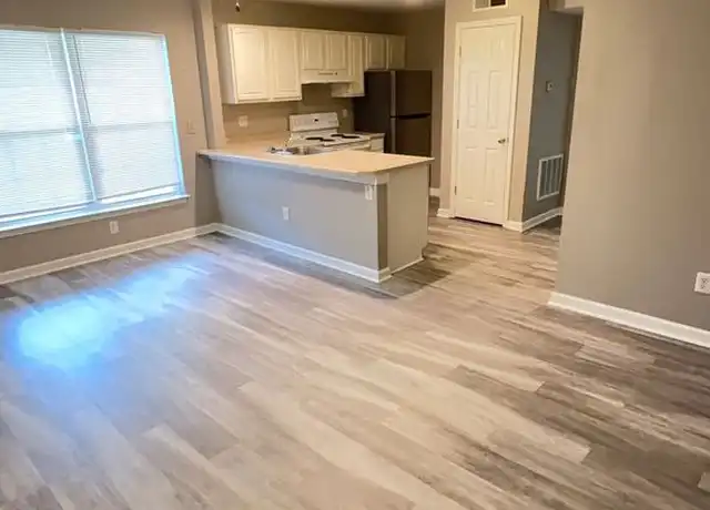 Property at 108 Pine Tree Path Unit 5, Georgetown, KY, 40324, 1 bed, 1 bath, [object Object]