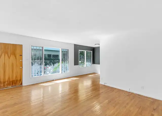 Property at 1129 Lincoln Blvd Unit 3, Santa Monica, CA, 90403, 1 bed, 1 bath, [object Object]