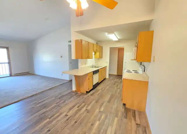 Property at 4500 E 33rd St Unit 83, Sioux Falls, SD, 57110, 2 beds, 1 bath, [object Object]