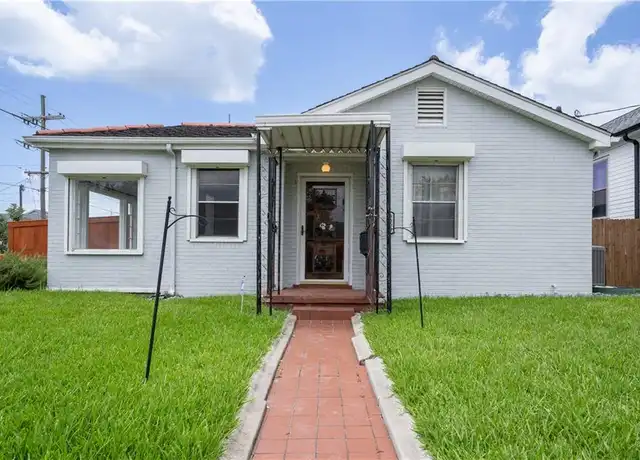 Property at 8502 Edinburgh St, New Orleans, LA, 70118, 3 beds, 2 baths, [object Object]